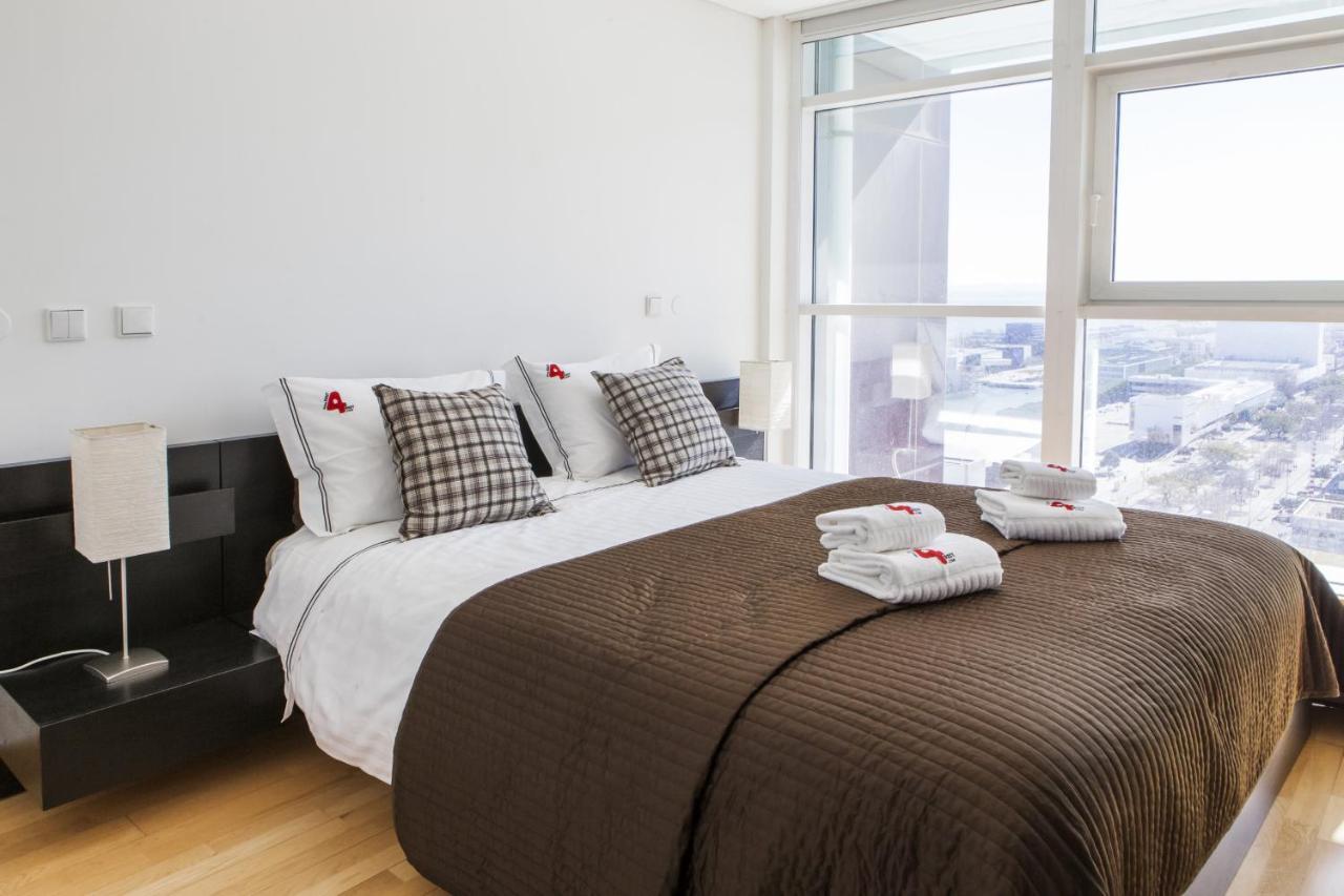Rent4Rest Lisbon Parque Das Nacoes 17Th Floor River View Eksteriør bilde